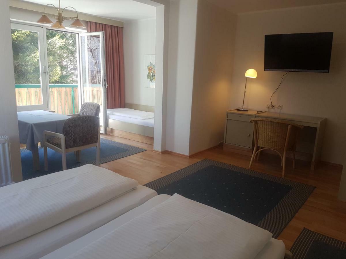 Comfort Rooms Bruckner Бадгаштейн Экстерьер фото